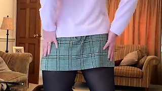 Amateur Big Boobs jerks Big Dick
