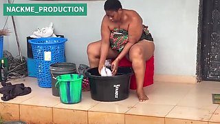 Big Black BBW Mom Gives Sunday Morning Blowjob to BBC in Amateur Couple HD