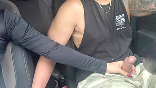 Student Gives Handjob in Car and Makes Him Cum