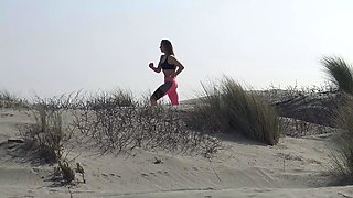 Teen Babe in Cute Panties Masturbates in Her Bedroom