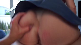 Sexy cosplayer does wonders and begs for cumshot