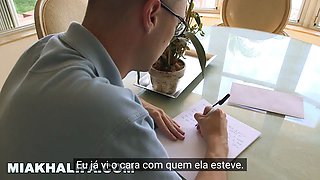 Mia Khalifa - atriz pornô árabe ensina virgem a fazer sexo com mulher