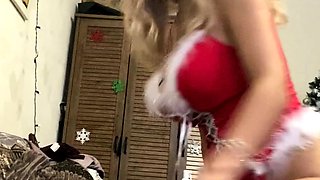 Pretty busty blonde teen babe masturbating