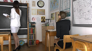 Melissa & Miss Hendrix Try on Lots of Pairs of Glasses