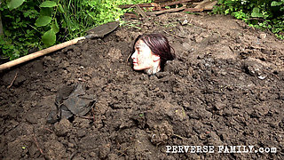 Perverse Family 37.3 (season 3) Dirty Garden Play