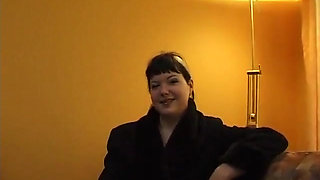 Inked babe is playing with her twat at the casting