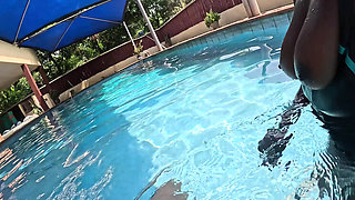 Black Swan Gets Her Bikini Pulled Aside for Sudden Pool Fucking