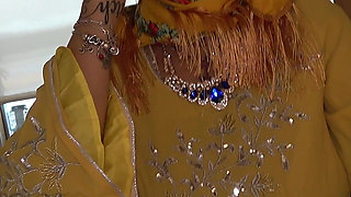 Homemade Sex with Big Ass Muslim Arab Stepmom in Hijab