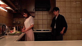 I Can’t Tell Him, That My First Love Is My Stepmother - Hibiki