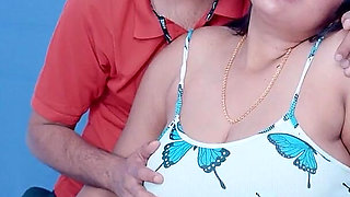 Horny Stepmom Desperate for the Hardcore Sex in the Early Morning Looking for Fun