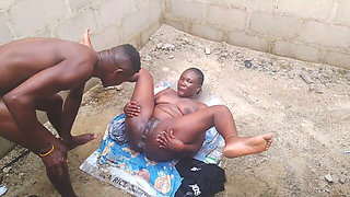 She Went to Farm with Her Husband and He Couldn't Control His Emotions He Took Her to One Corner and Had a Quickie