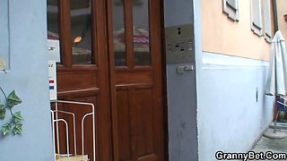 Kinky sex after shopping