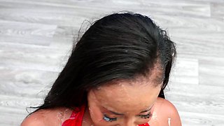 Amateur girlfriend gives blowjob with facial cumshot