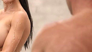 Hotwife Sofia - Day 2 - Meeting Aunt V and Veil App