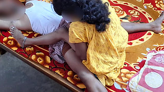 Desi Indian Girlfriend Fucked in Oyo