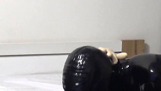 I Let My Lover Pamper Me, His Fingers Know How to Do It. the Tongue Was Also Delicious. His Sperm Tasted Great.