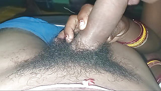 Bhabhi desi devar ka lund chusti hai uske baad devar ke upar chadh kar full lund dal kar sex karti hai Hindi Sex