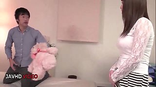 Steamy JAV Babe Gives Full Asian Blowjob During Her Hot Hardcore Session