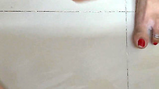 Maid Fucked While She Was Cleaning Floor