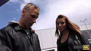 Victoria Daniels Trades Girlfriends Shaved Pussy for Cash