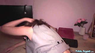 Sex agent with no money fucked a gorgeous brunette Una Fairy