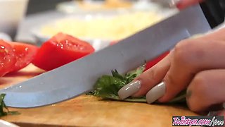 Twistys - food struggle fuck - Gina Valentina,Donnie Rock