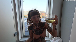 Pee Desperation and Swallowing in Amsterdam
