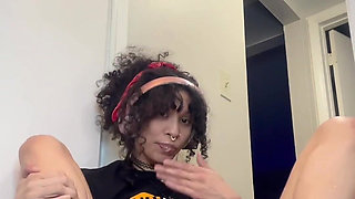 I’m Sooo Horny I Just Squirted Piss All Over My Pretty Soft Soles