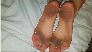 Lucys Dirty Feet Little Bonus)