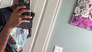 I got so big while flexing in the mirror..