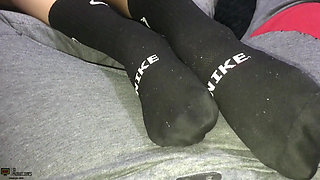 Colombian stepmom Mafelago is surprised by her stepson's big cock - Porno en Español