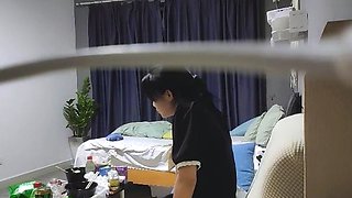 Hot amateur teen girl fingering her pussy on webcam