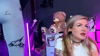 Vulva rubbing close up with blonde handling monster dildo