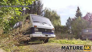 Mature 4k - wrong turn, right vulva