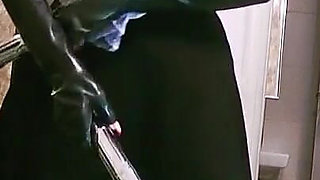 Babysitter Vacumming
