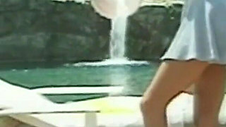 The Pussy Satisfied in the Pool