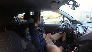 DICK FLASH CAR. A good hard cock for a woman who passes by