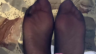 Cumming Soles of Feet to Secretary POV