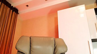 Amateur wild chick solo masturbation