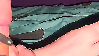 Amateur Hands Free Cumshot with Sex Toy Pretty Small Toes