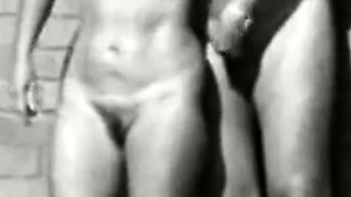 Sonniger Handjob mit einer dnischen Gromutter