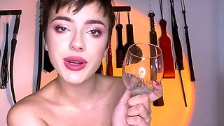 Webcam fun mature brunette with toys cum on cam