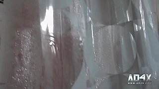 Saucy tart exciting solo in shower video