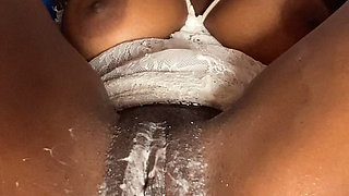 Slippery Blackgirl Squirting Like Crazy Topping Cream Pie on Juicy Pussy