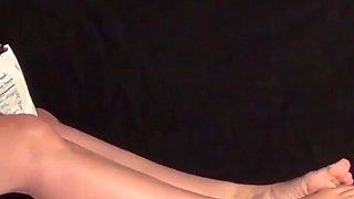 Felicity putting a hurting on Matt while she eats