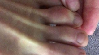 Amateur Foot Fetish Girlfriend Sucks and gives a Footjob