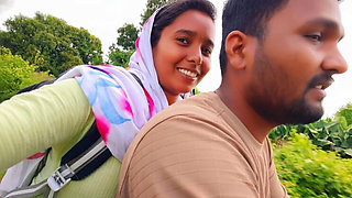 Desi Bhabhi College Girl Outdoor Sex - Permi Pooja Hot Boobs Sucking in Public Jungle