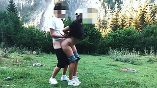 Sexy Slim Bubble-assed Hiker Tempts a Stranger To Fuck Her Hard In the Lap Of Nature