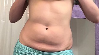 Big boobs milf masturbates with her dildo