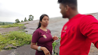 Devar apni bhabhi ko lekar ghumne a gaya hai- devar bhabhi sexy video xxx - devar apni bhabhi ki gand me aapna bada land dal deta he .